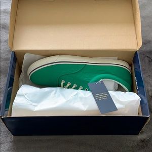 harpoon canvas sneaker